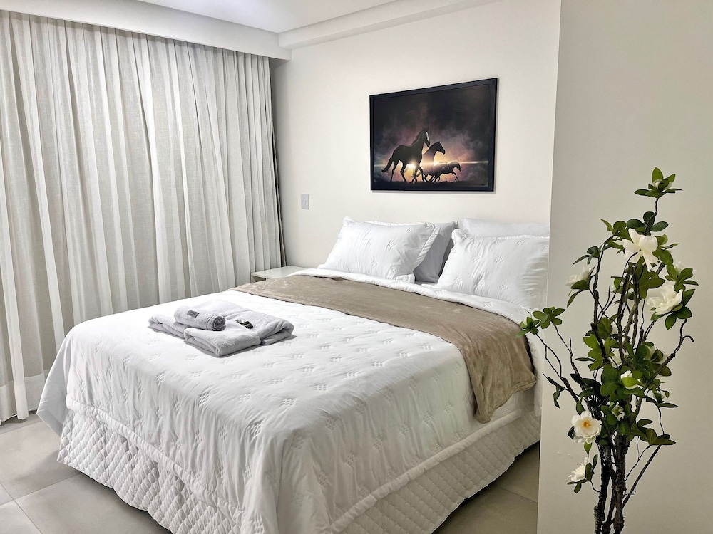 Hyde Park OCEANVIEW - by Living