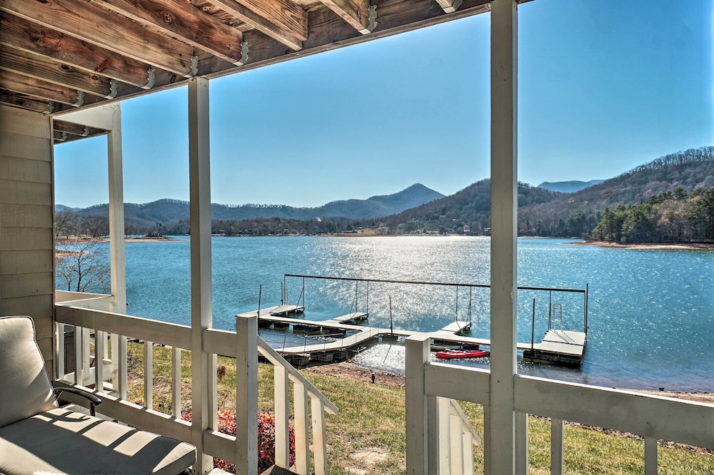 Fire Pit & Boat Dock: Lake Chatuge Townhome! view 2