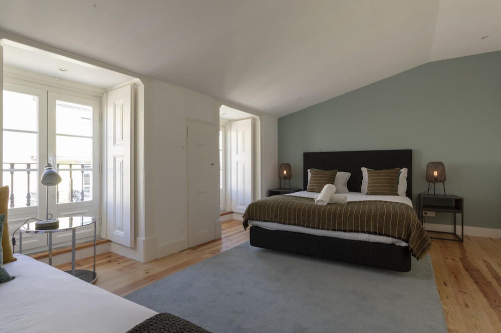 Santos Apartments by Linc