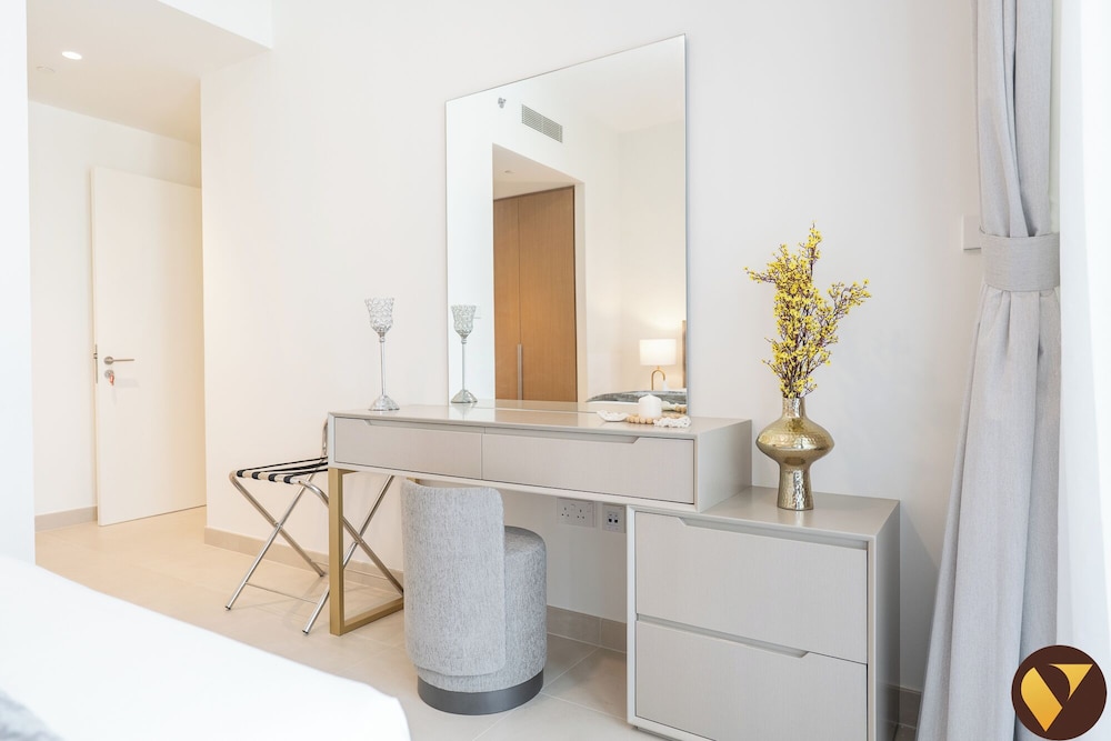Vogue Rosewater Creek Beach Stylish 2BR