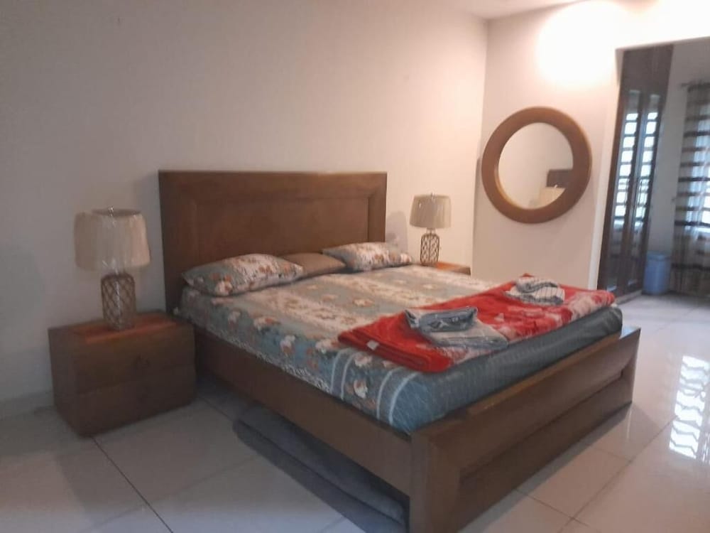Grand Luxury Apartments view 4