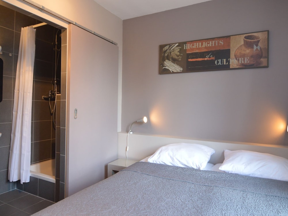 Luxury Villa With Sauna view 5