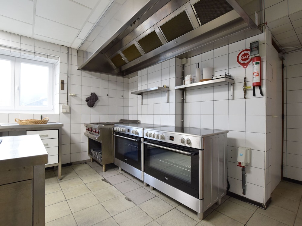 Spacious Holiday Home in Vielsalm near Baraque de Fraiture view 5
