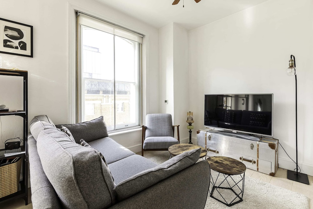 Converted Brewery Apartment With Terrace