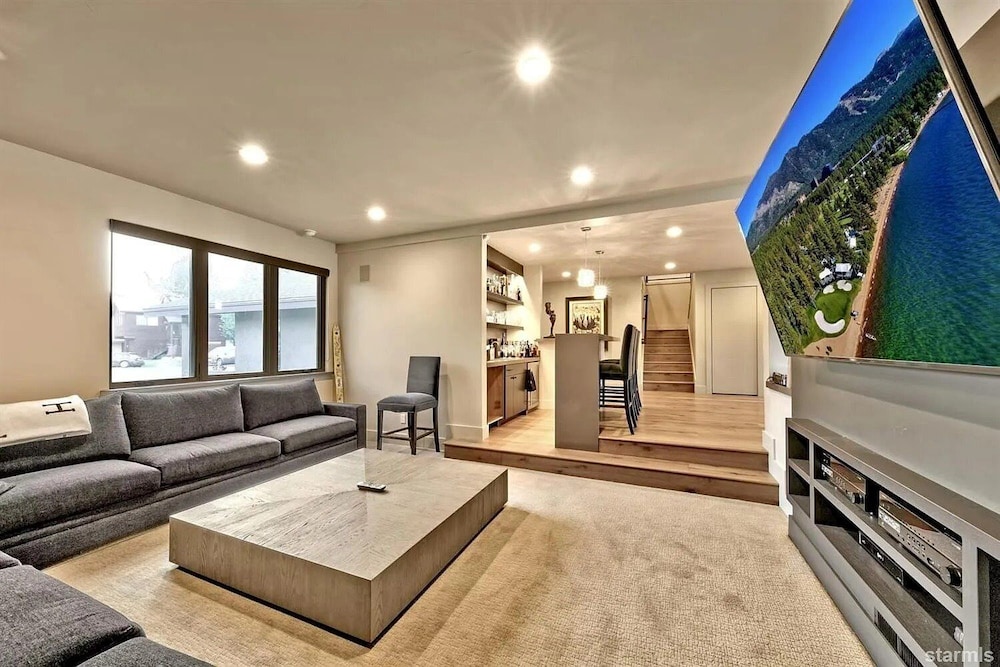 2030 Marconi Way 5 Bedroom Home