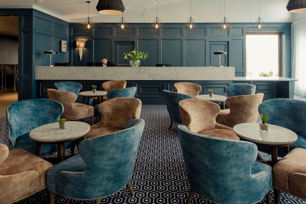 Waterford Vacations - Viking Hotel Waterford - Property Image 2