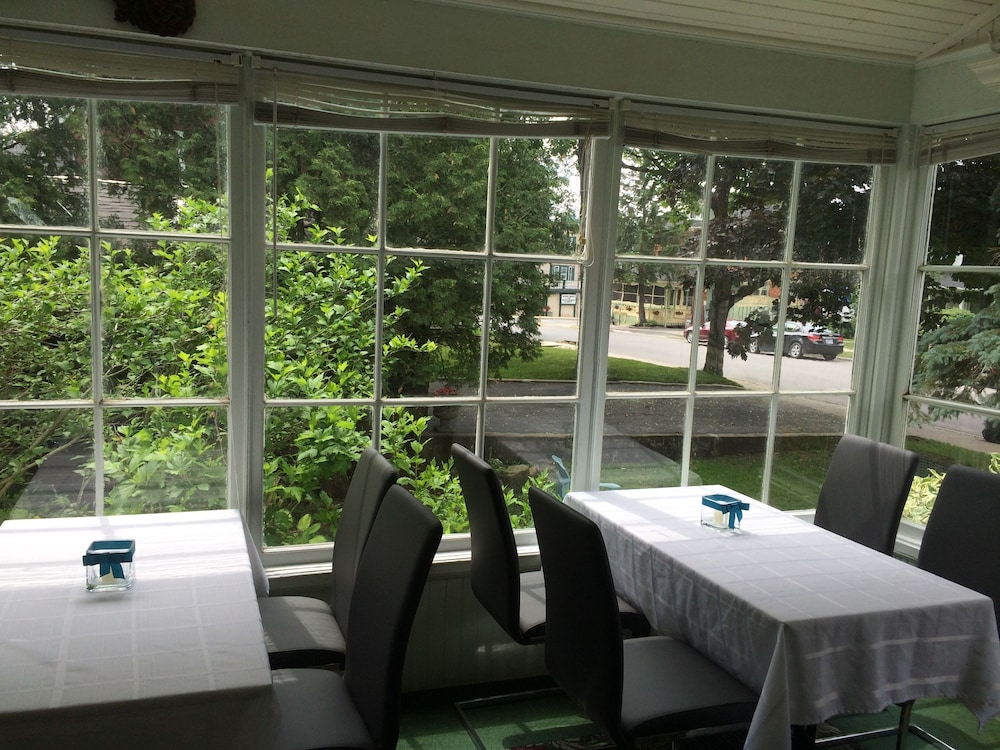 Gananoque Vacations - Seaway Manor - Property Image 15