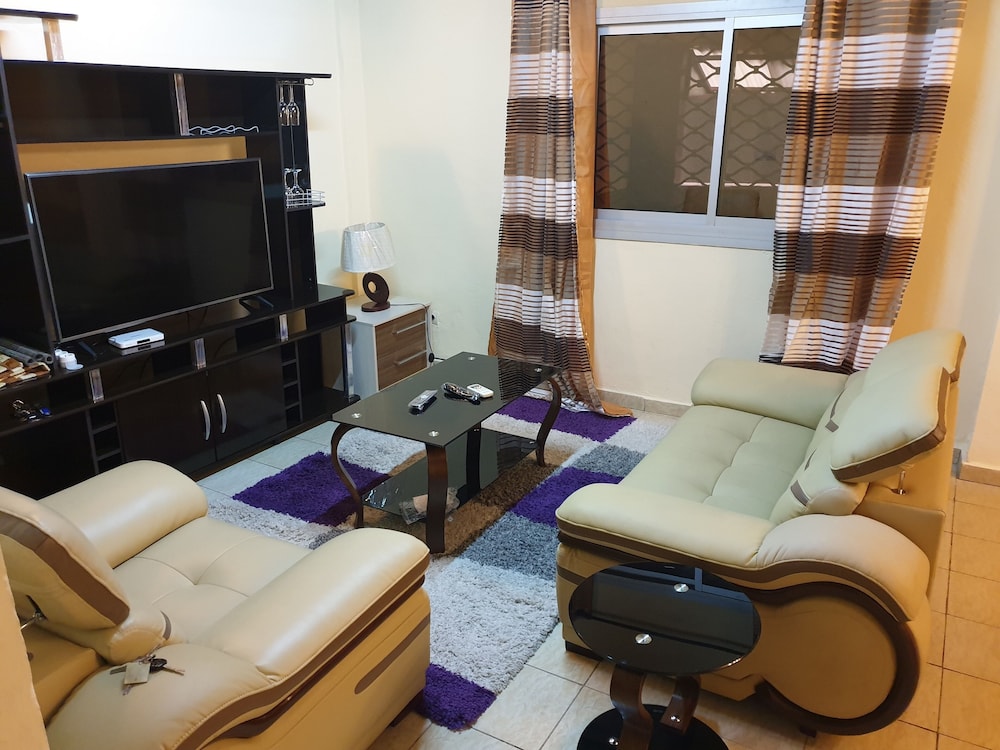 Makepe St Tropez Apartments - Orange Cam view 4