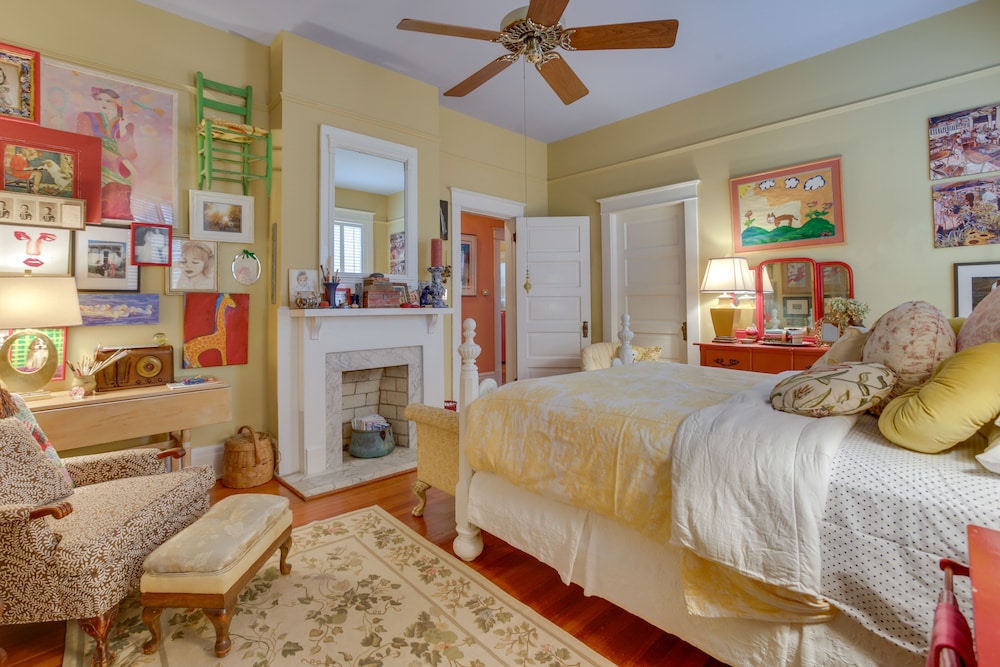 New Orleans Vacations - Lavish New Orleans Haven w/ Private Pool! - Property Image 8