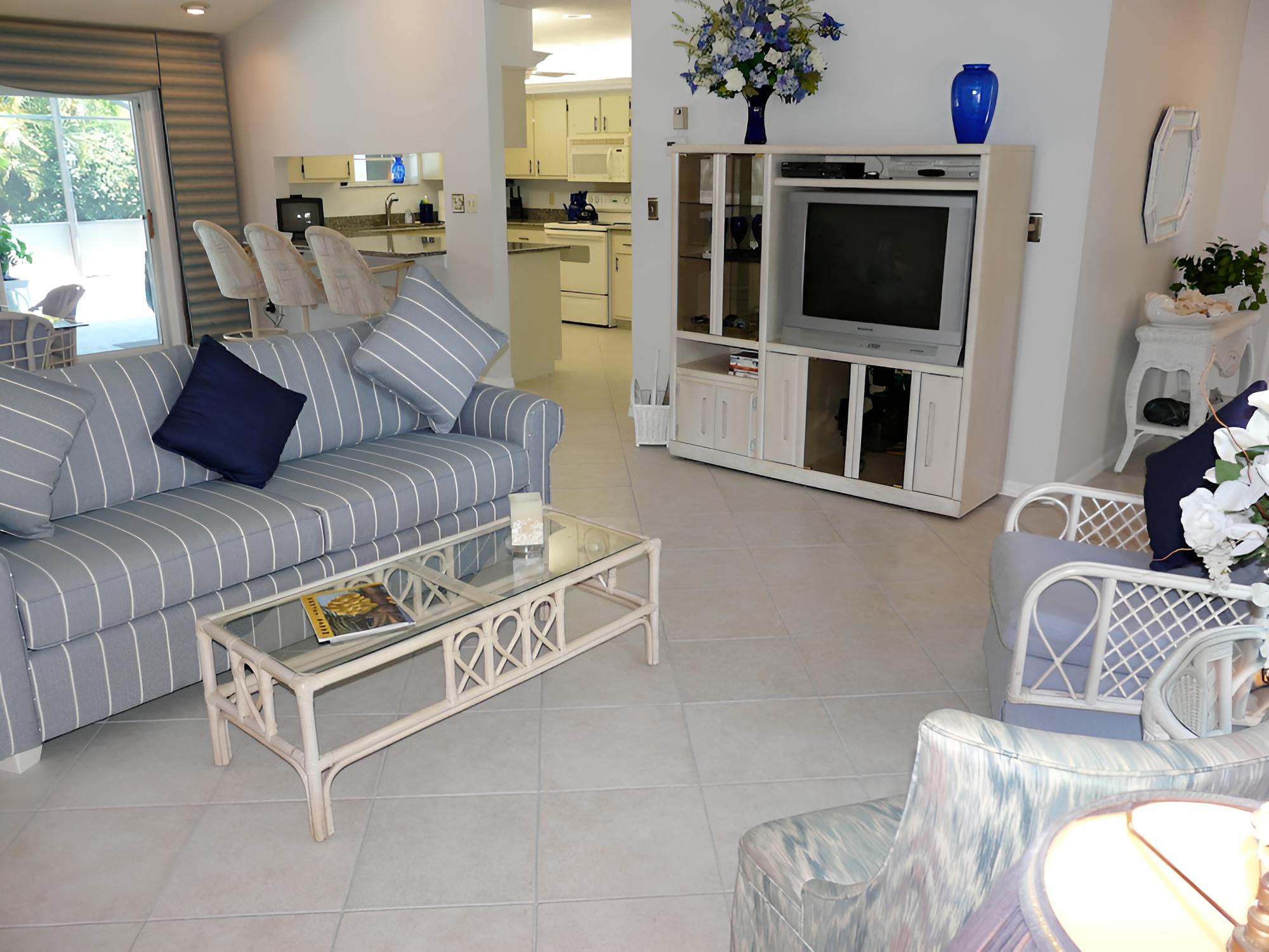 916 Loyalty Avenue view 4