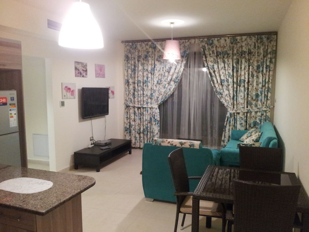 Cozy Dair Ghbar Apartments