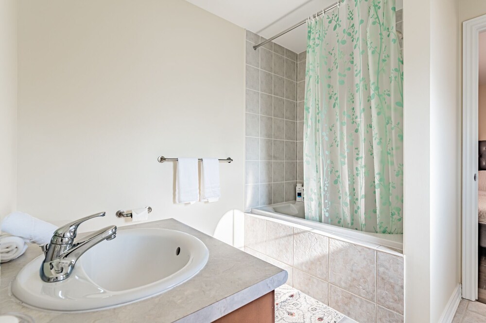 Lady Valentina Boutique Home - Property Image 1