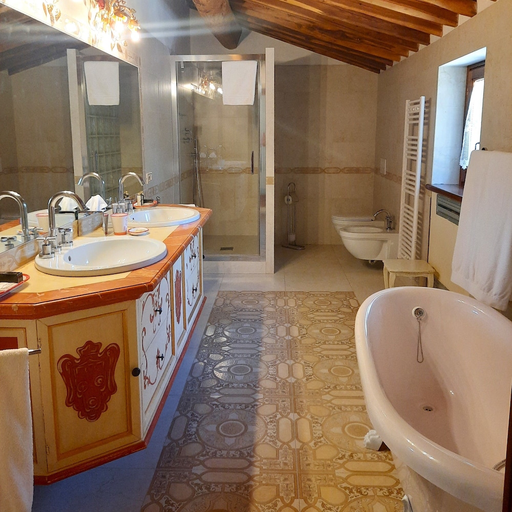 Borgo Livernano view 2