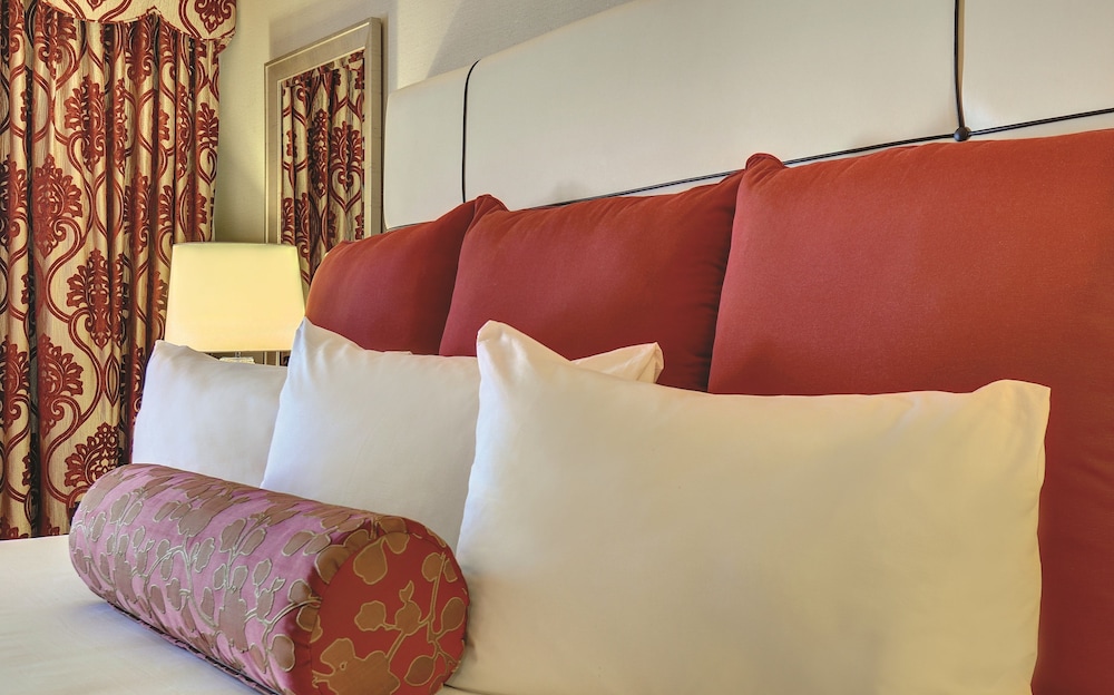 Excalibur Hotel & Casino - Image 5