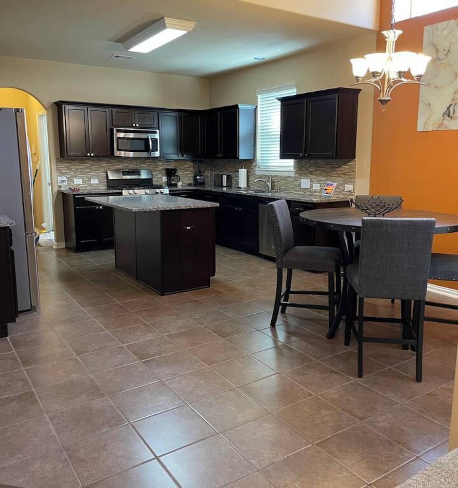 Luxury Stay - Near Houston Airport