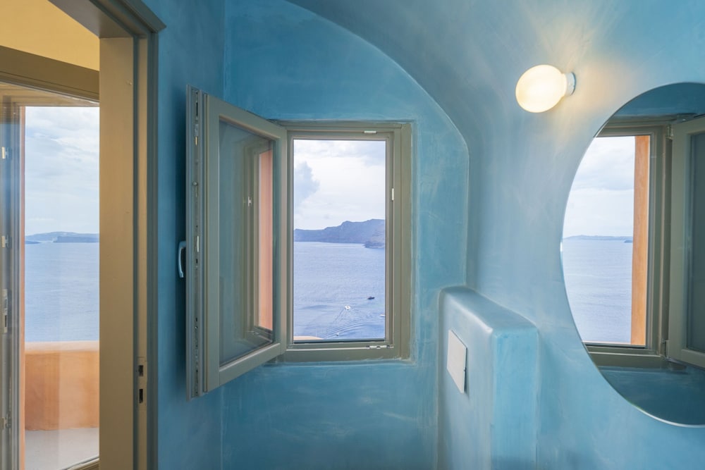 Oia Waves by SV photo 3