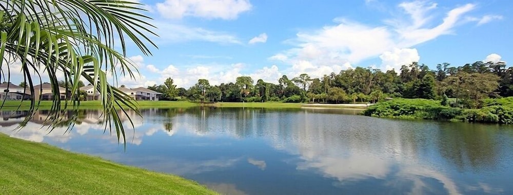 LKB4705AW 4 Bedroom villa in Lake Berkley 4 Home