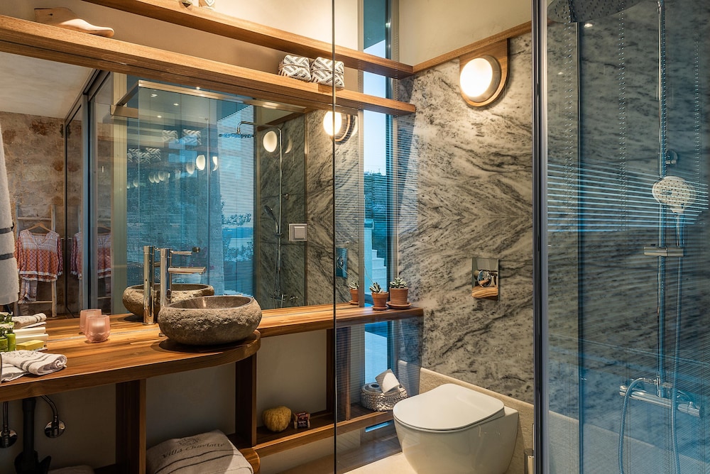 Villa Charlotte by CuraVillas Collection
