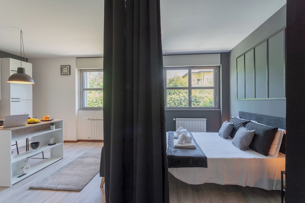 Black Loft Como by Rent all Como