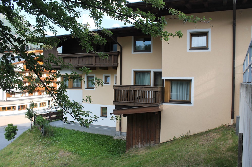 A CASA Juwel - Ski in & Out Appartements