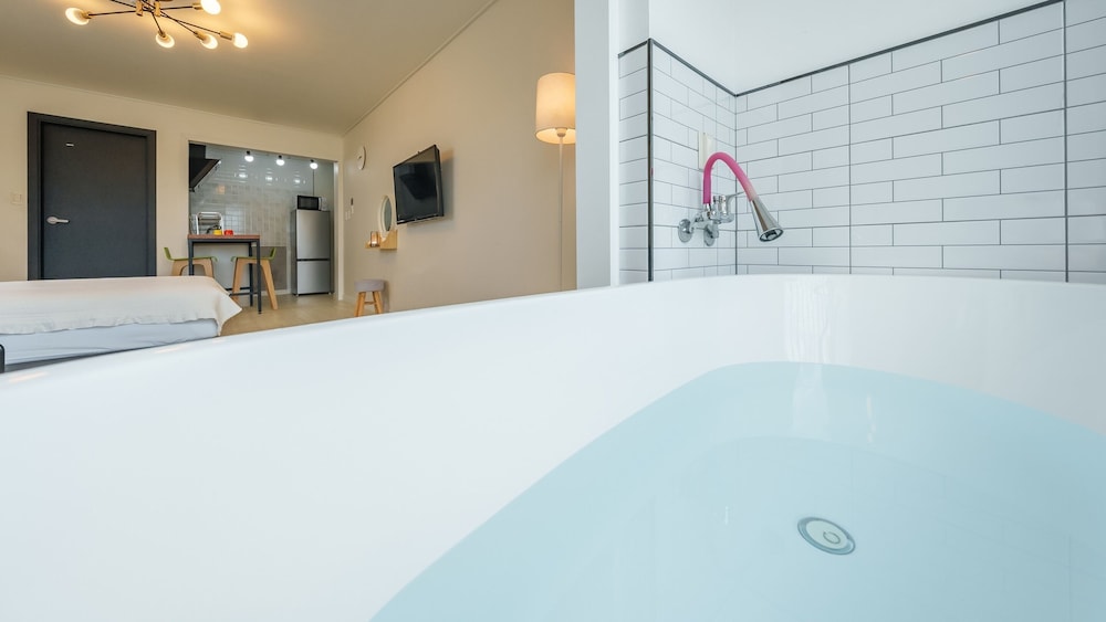 Samcheok Kong & Bee Ocean View Spa Pensi