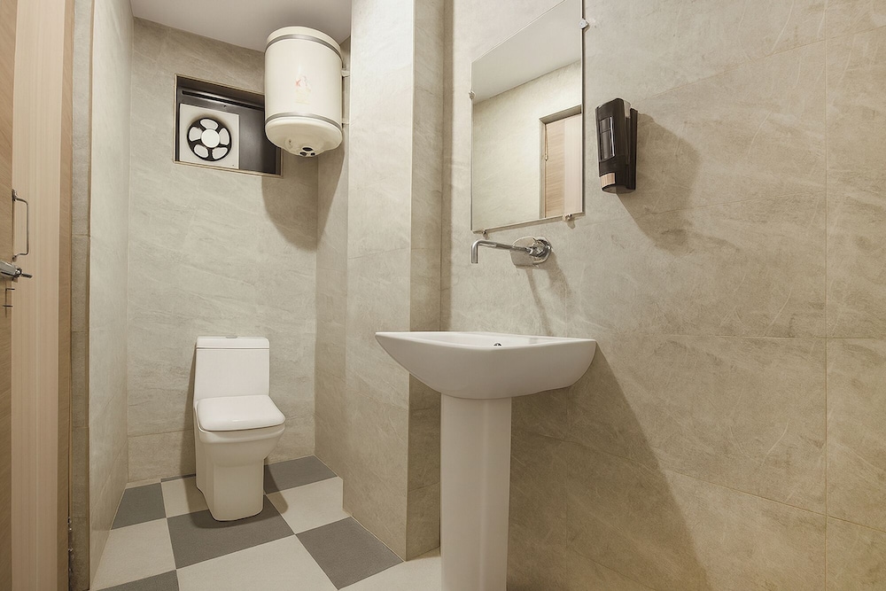 Fabhotel Lime Tree I