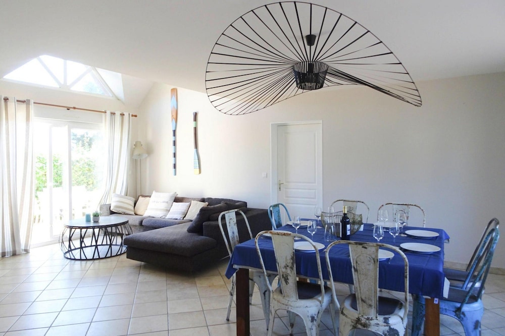 Cottage in Saint Germain sur Ay photo 3
