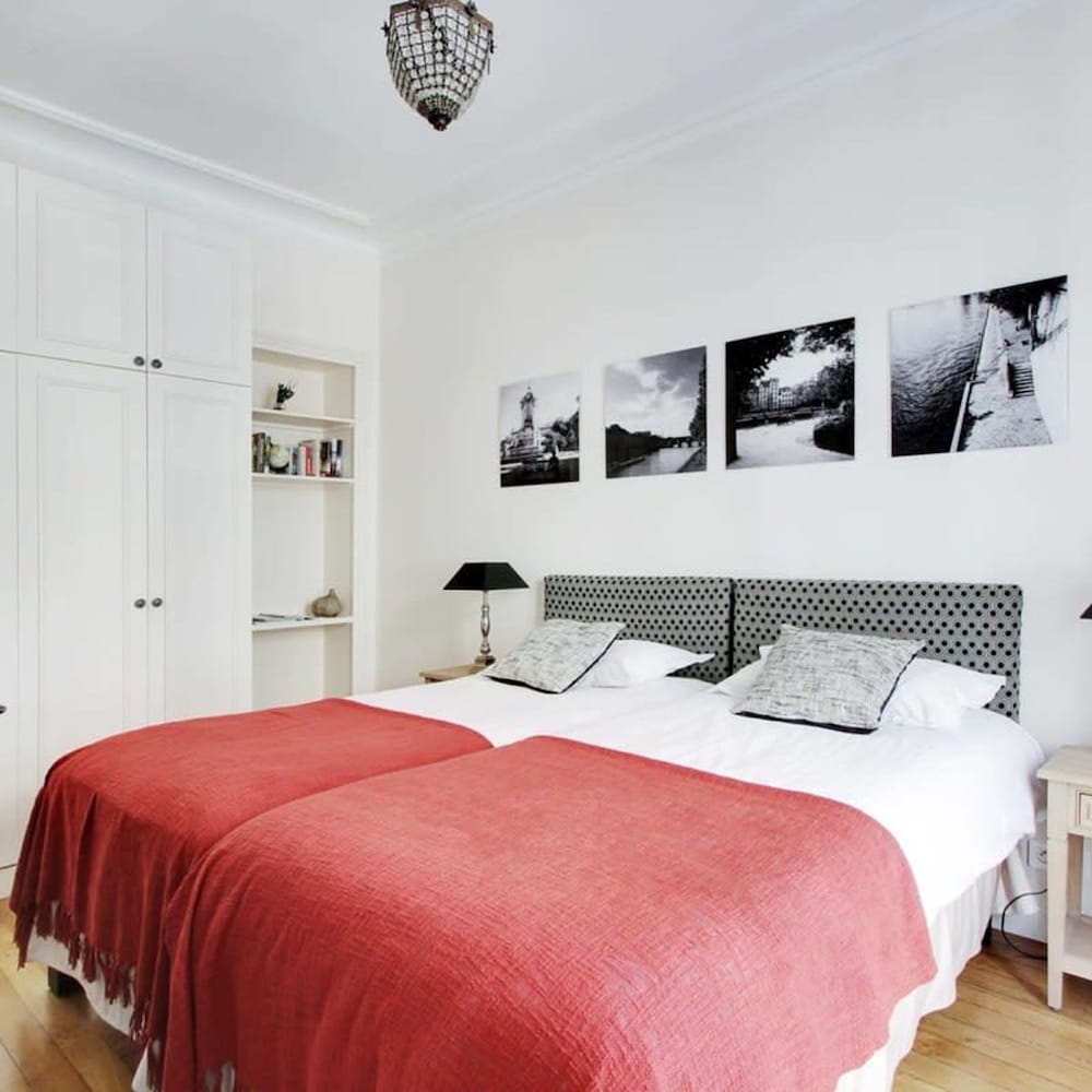 Eiffel Market Charming 2 Bed Apt Near Invalides