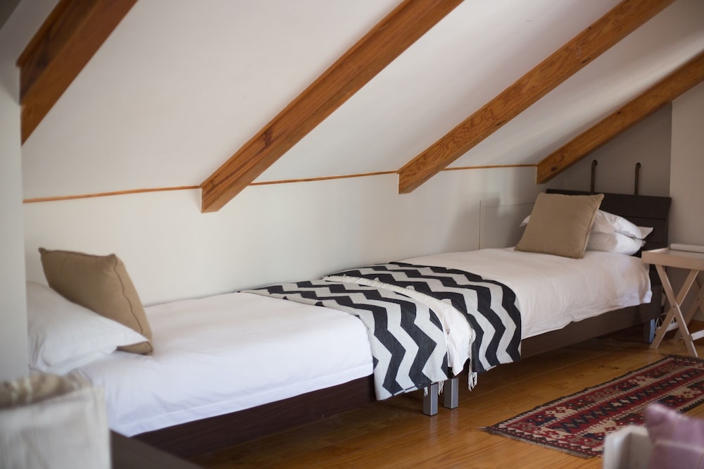 Loddeys Guesthouse