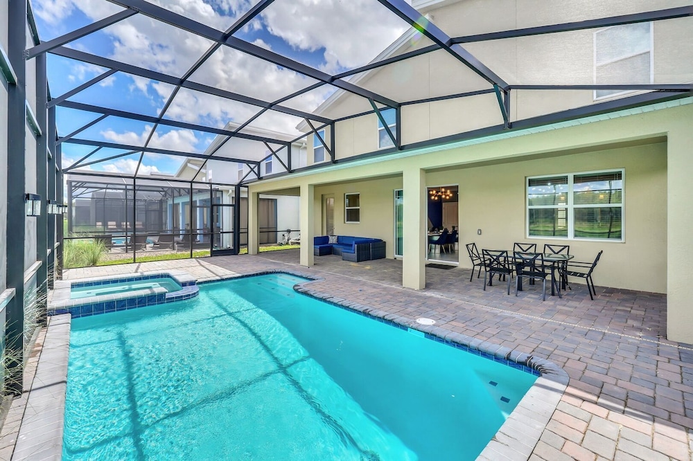 Serenity Lakeview Retreat Stunning Water Views, No Rear Neighbors, Private Pool, Game Room & Star Wars Cinema