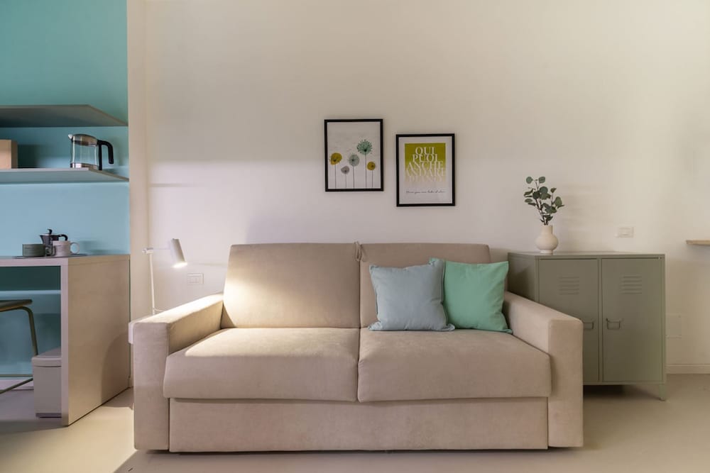 w Refined 1BR Steps From Milan s Cultural Core