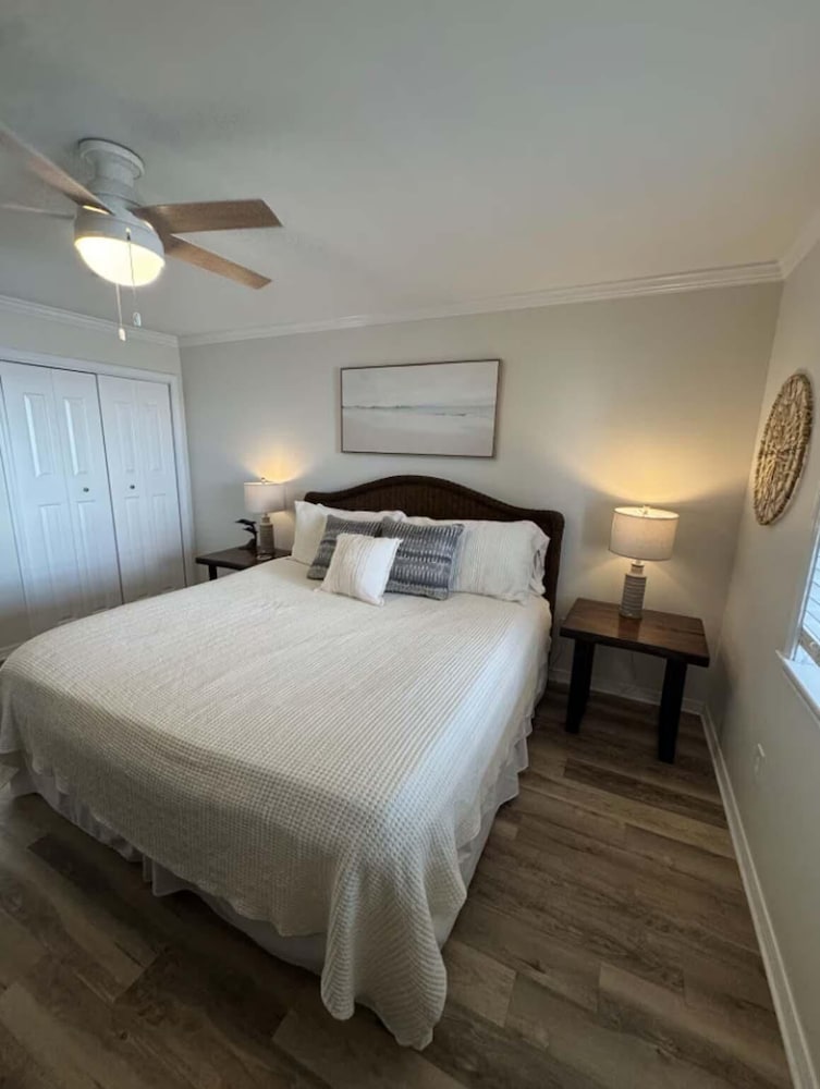 Sunset Harbor Palms 2-210 - Bayside Retreat