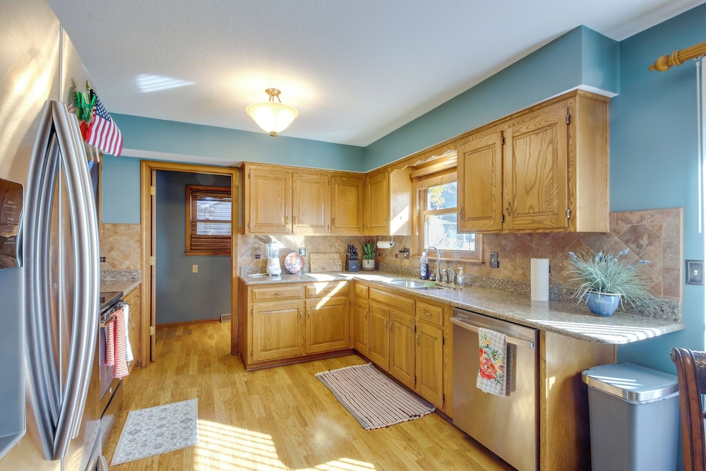 Overland Park Family Home w/ Game Room & Backyard!