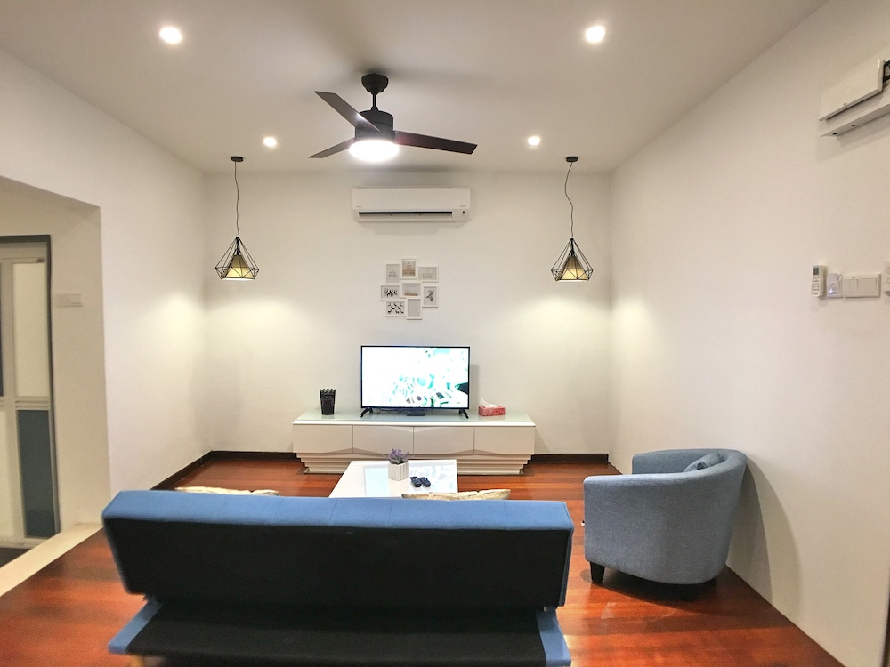 iBook8 Superior 1 Bedroom Gurney Suites by iBook Homestay