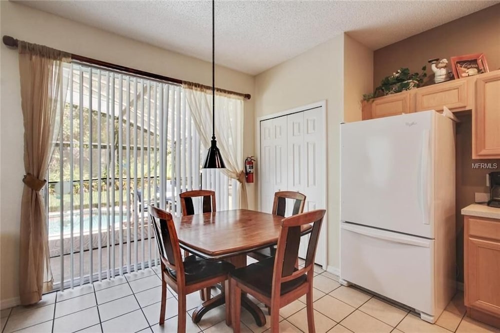 Luxuriate In Our Spacious 7br, 4.5ba 7 Bedroom Villa by RedAwning