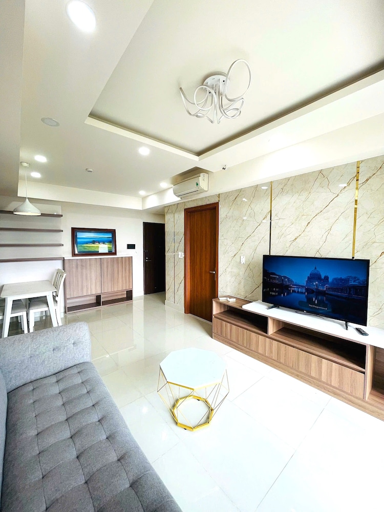 Happy Residence