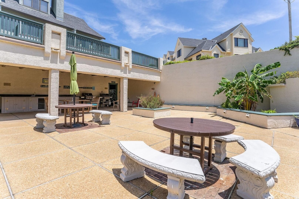 Condo with Resort Access - Great North Island Location