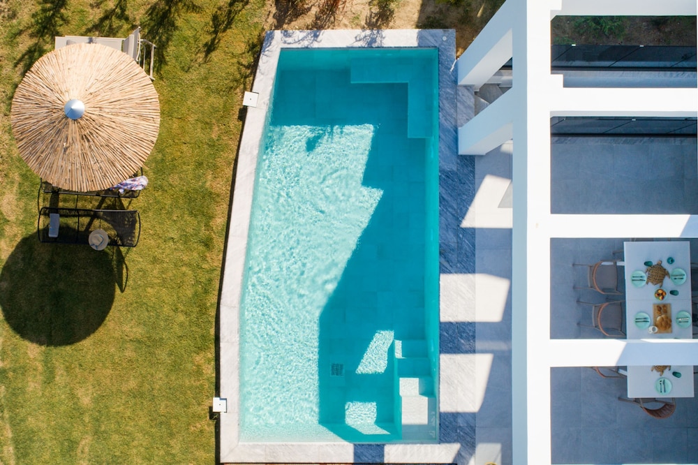 Olive Grove Panorama Suite Pende