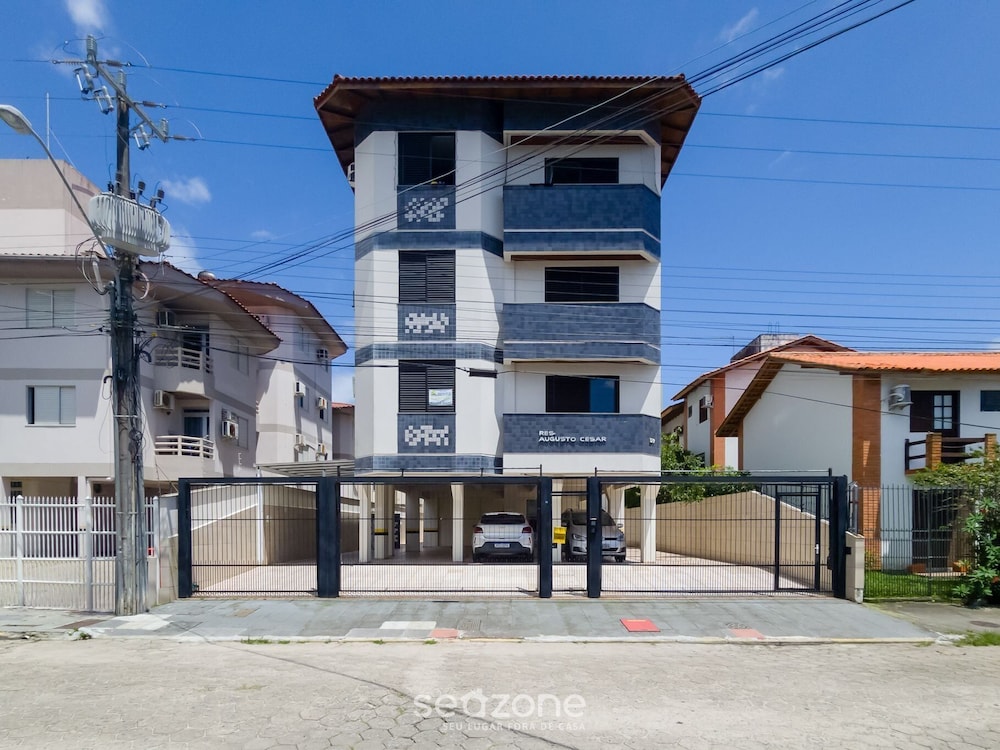 Beautiful apt 350m From Canasvieiras Beach Ace0201