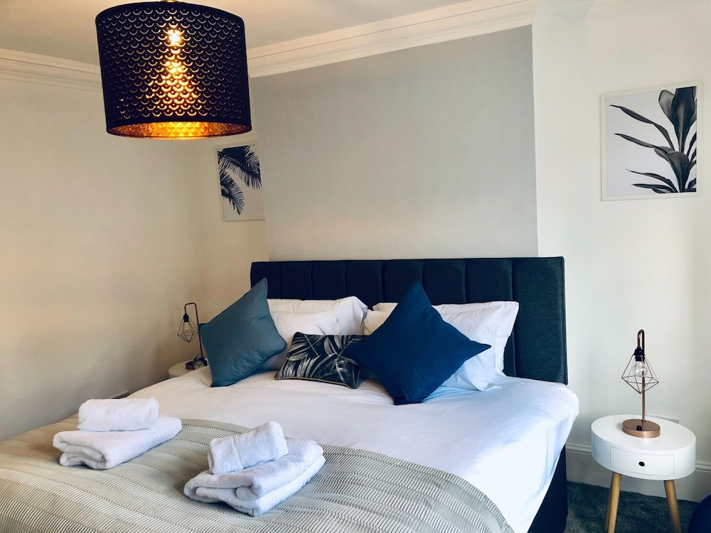 One-bedroom Near Mathematical Bridge by Belvilla view 2