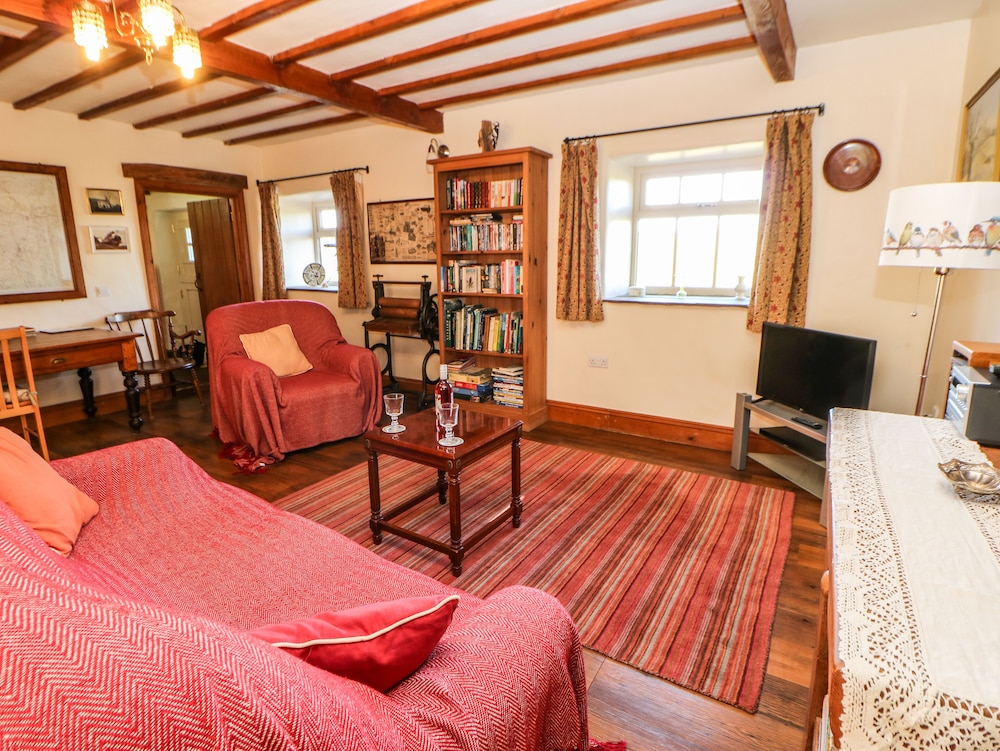 Cherry Tree Cottage view 3
