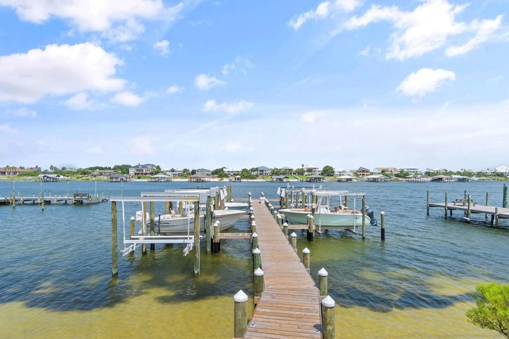 Pescador Landing 6A view 5