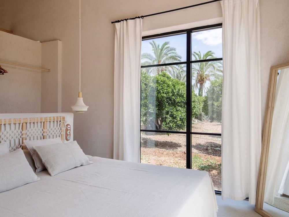 Lavish Villa With Private Pool