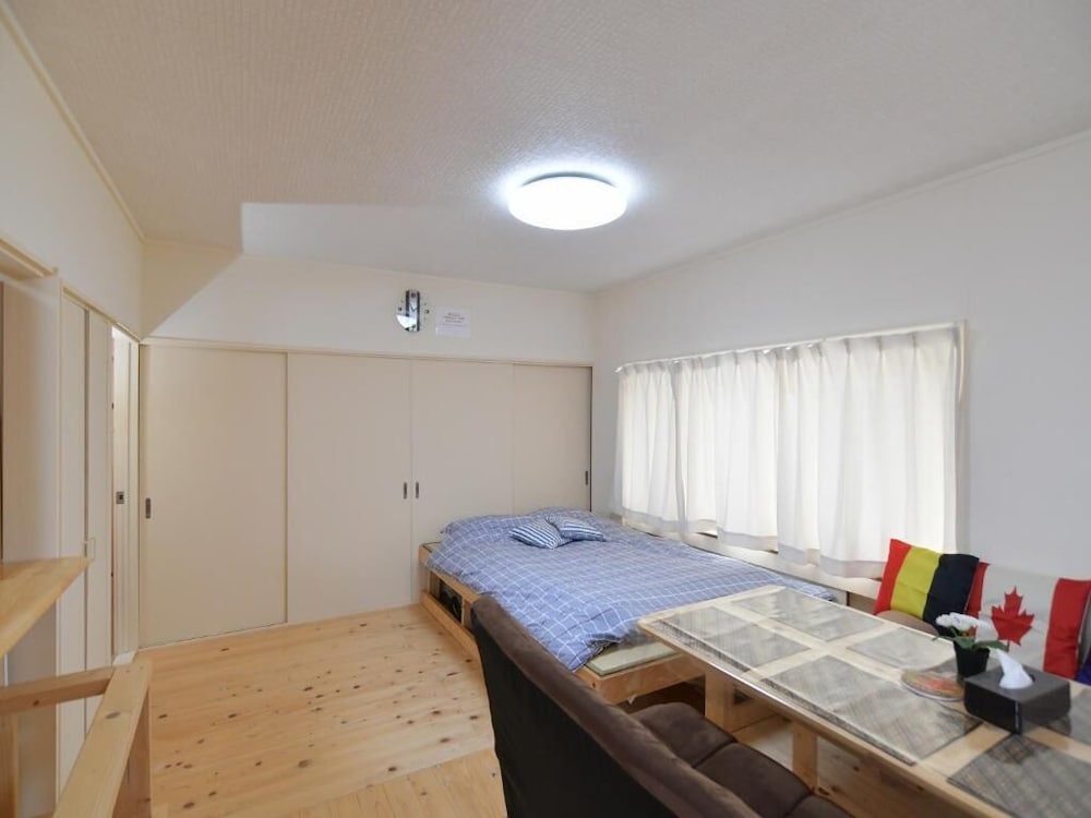 STAY IN OTAKI