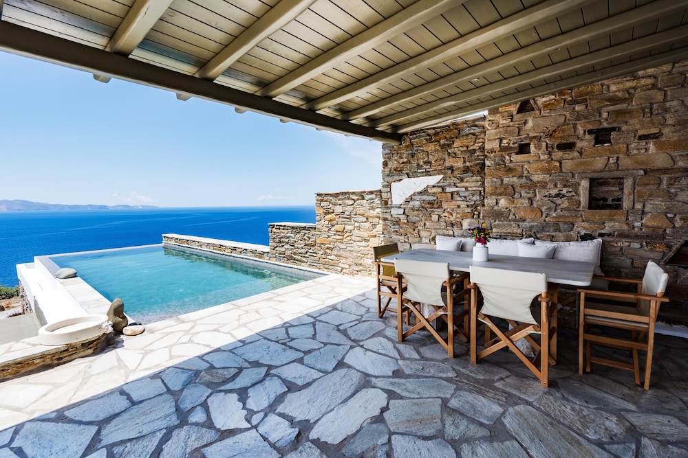 Vathi Bleu Private Villas