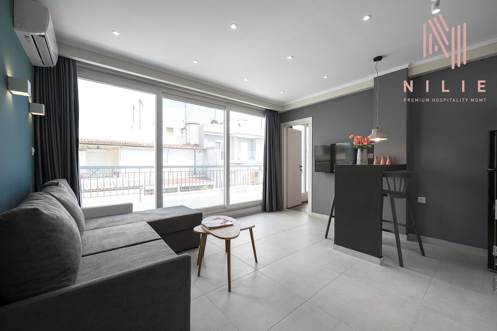 Bonsai Studios & Apartments, Nilie Hospitality MGMT