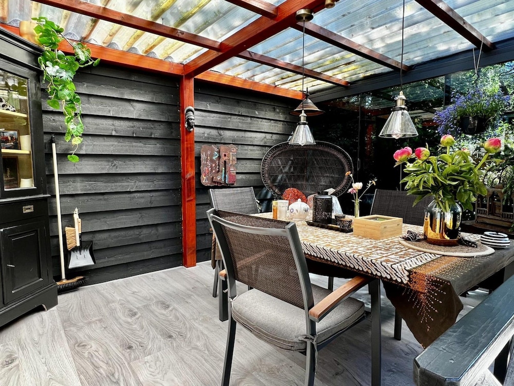 Cozy Retreat, by the Beach