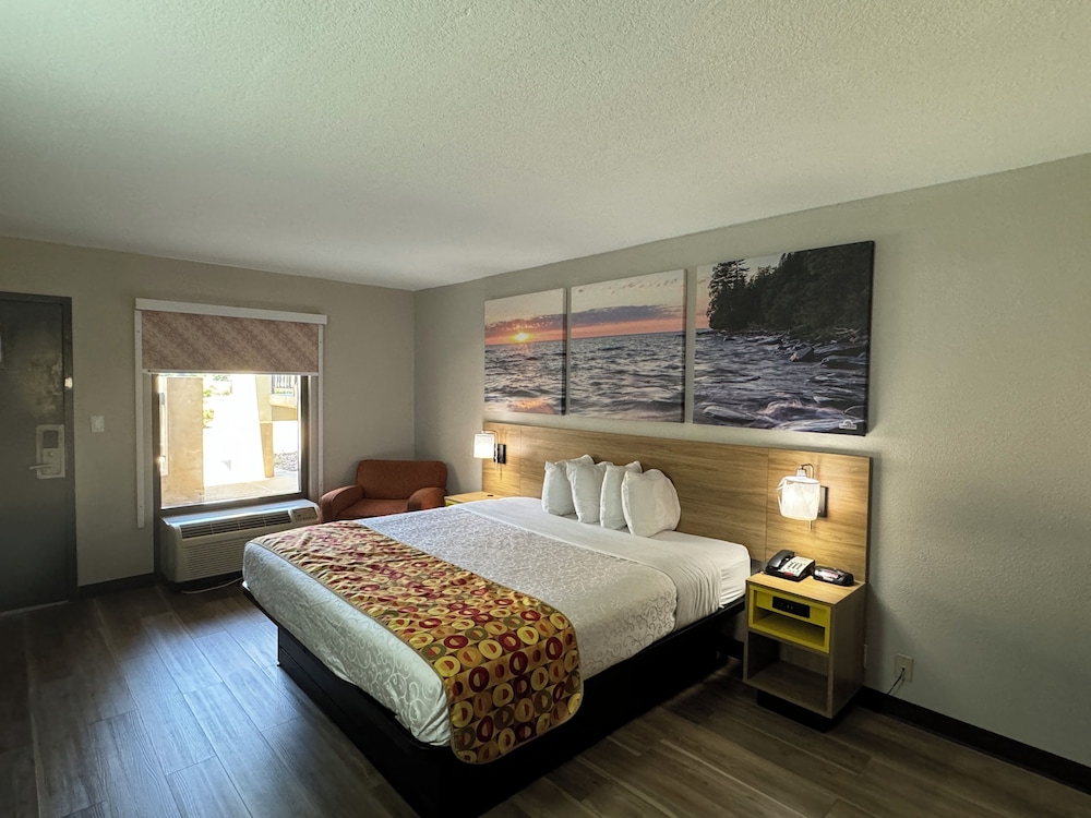 Longview Vacations - Days Inn by Wyndham Longview South - Property Image 14
