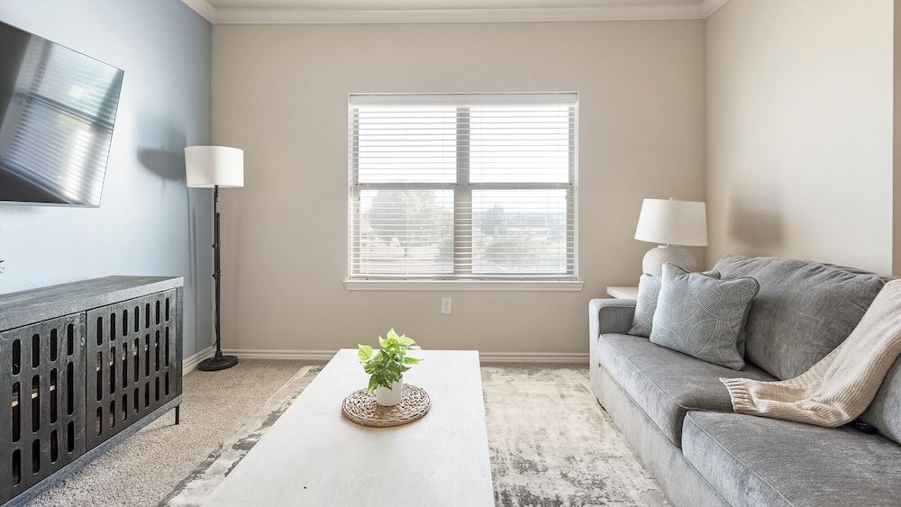 Landing Furnished Apartments near East Arlington