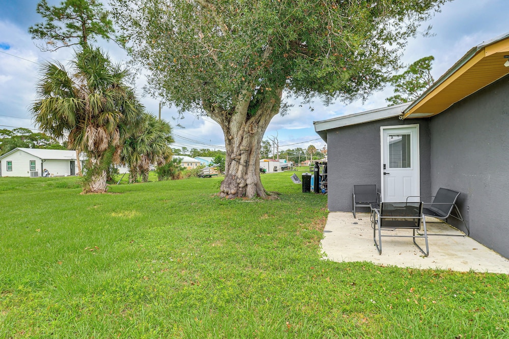 Within 10 Mi of Fort Pierce Beaches! Bright Duplex
